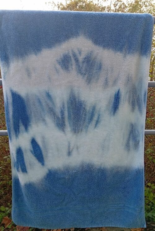 Drap de bain Tie and Dye 100% coton modèle Saphir